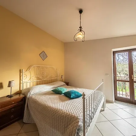 La Casetta Dei Gerani Apartment *